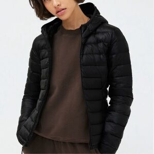 Aritzia TNA Packable goose-down puffer jacket